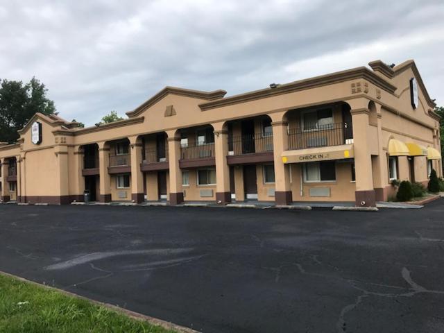 Royal Inn Bellmawr Exterior photo
